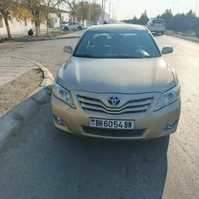 Toyota Camry 2011