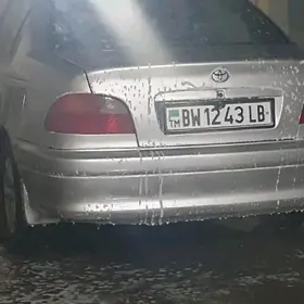 Toyota Avensis 1999