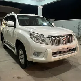 Toyota Land Cruiser Prado 2013