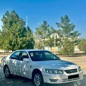 Toyota Camry 2001