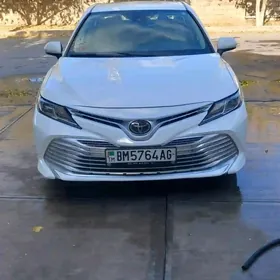 Toyota Camry 2021