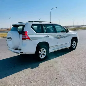 Toyota Land Cruiser Prado 2011