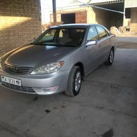 Toyota Camry 2004