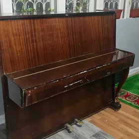 Pianino