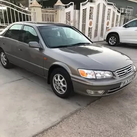 Toyota Camry 1999