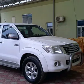 Toyota Hilux 2011