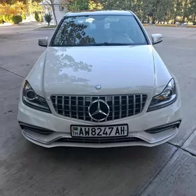 Mercedes-Benz C350 2010