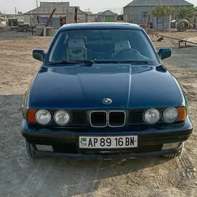 BMW 525 1990