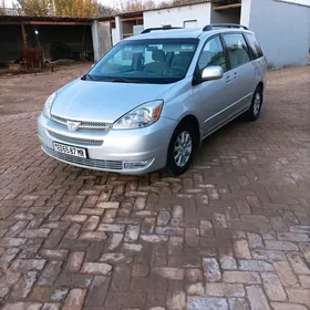 Toyota Sienna 2005