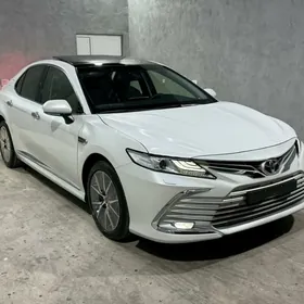 Toyota Camry 2024