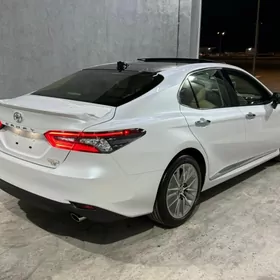 Toyota Camry 2024