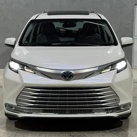 Toyota Sienna 2021