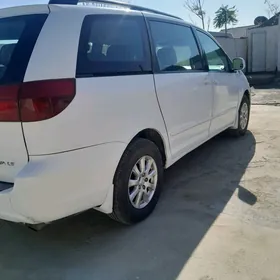 Toyota Sienna 2004