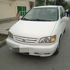 Toyota Sienna 2000