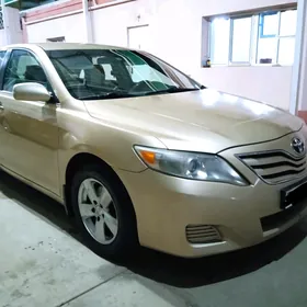 Toyota Camry 2011