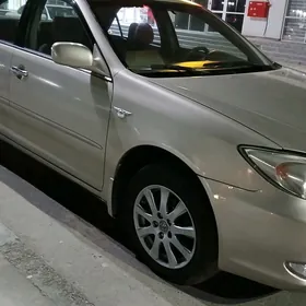 Toyota Camry 2004