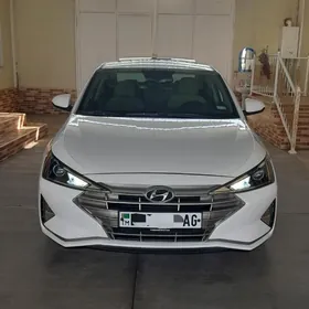 Hyundai Elantra 2019