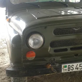 UAZ 469 2000