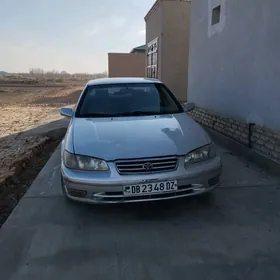 Toyota Camry 1999