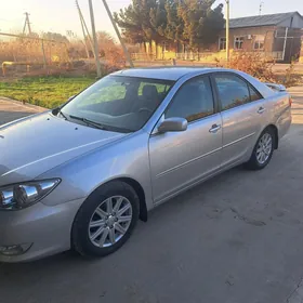 Toyota Camry 2004