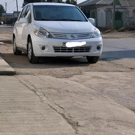 Nissan Versa 2010