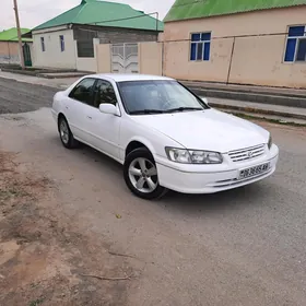 Toyota Camry 2001