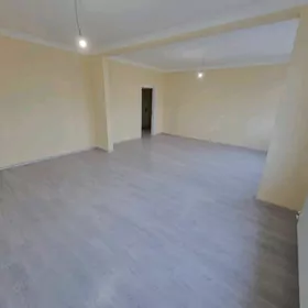 Gurtly 2 etaj 120m² 3 komnat