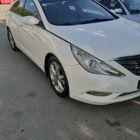 Hyundai Sonata 2011