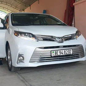 Toyota Sienna 2019