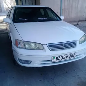 Toyota Camry 2001