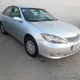 Toyota Camry 2004