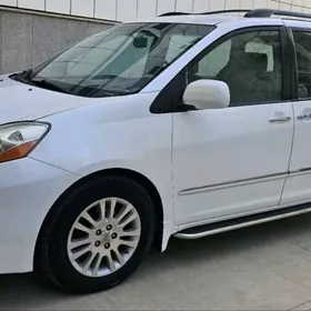 Toyota Sienna 2004