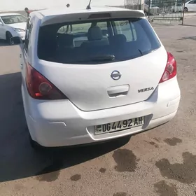 Nissan Versa 2010