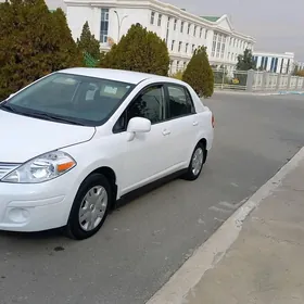 Nissan Versa 2010