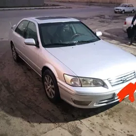 Toyota Camry 2001