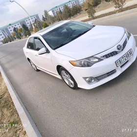 Toyota Camry 2013