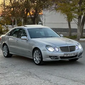 Mercedes-Benz E320 2004