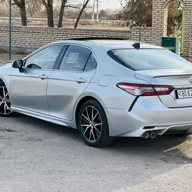 Toyota Camry 2020