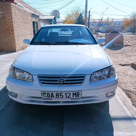 Toyota Camry 2000