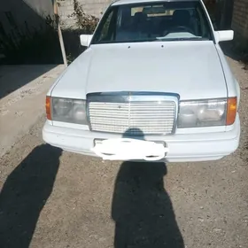 Mercedes-Benz 230E 1988