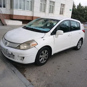 Nissan Versa 2008