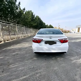 Toyota Camry 2017