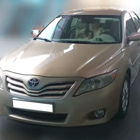 Toyota Camry 2010