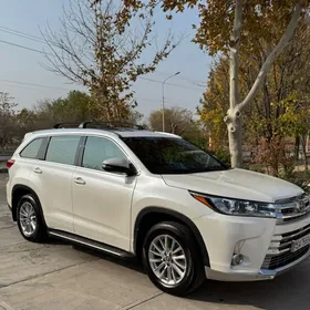 Toyota Highlander 2018