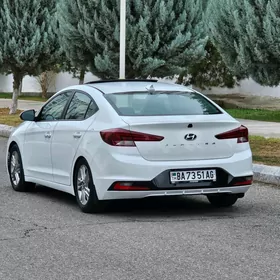 Hyundai Elantra 2020