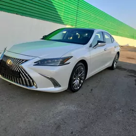 Lexus ES 350 2022