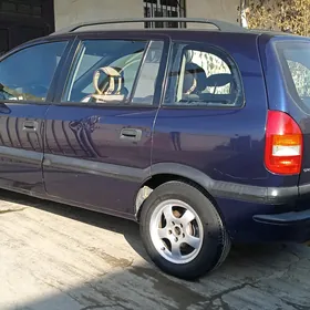 Opel Zafira 2001