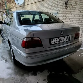 BMW E39 2001