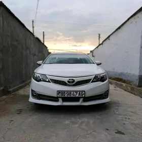 Toyota Camry 2014