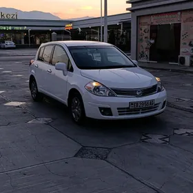 Nissan Versa 2010